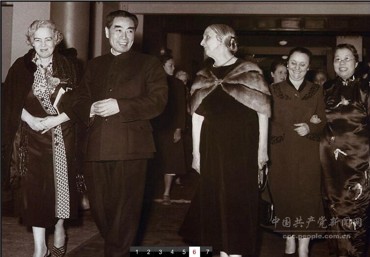 1956ܶ(li)fcڱϯ(gu)HDŮ(lin)ϕ(hu)(hu)Ŀһ