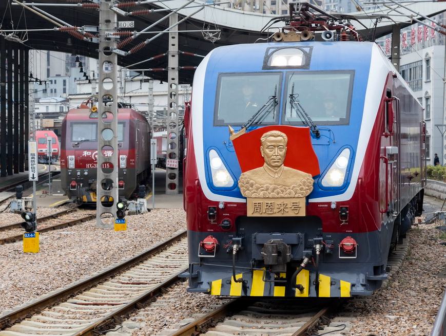 “周恩來號”機車組迎來安全走行1300萬公里